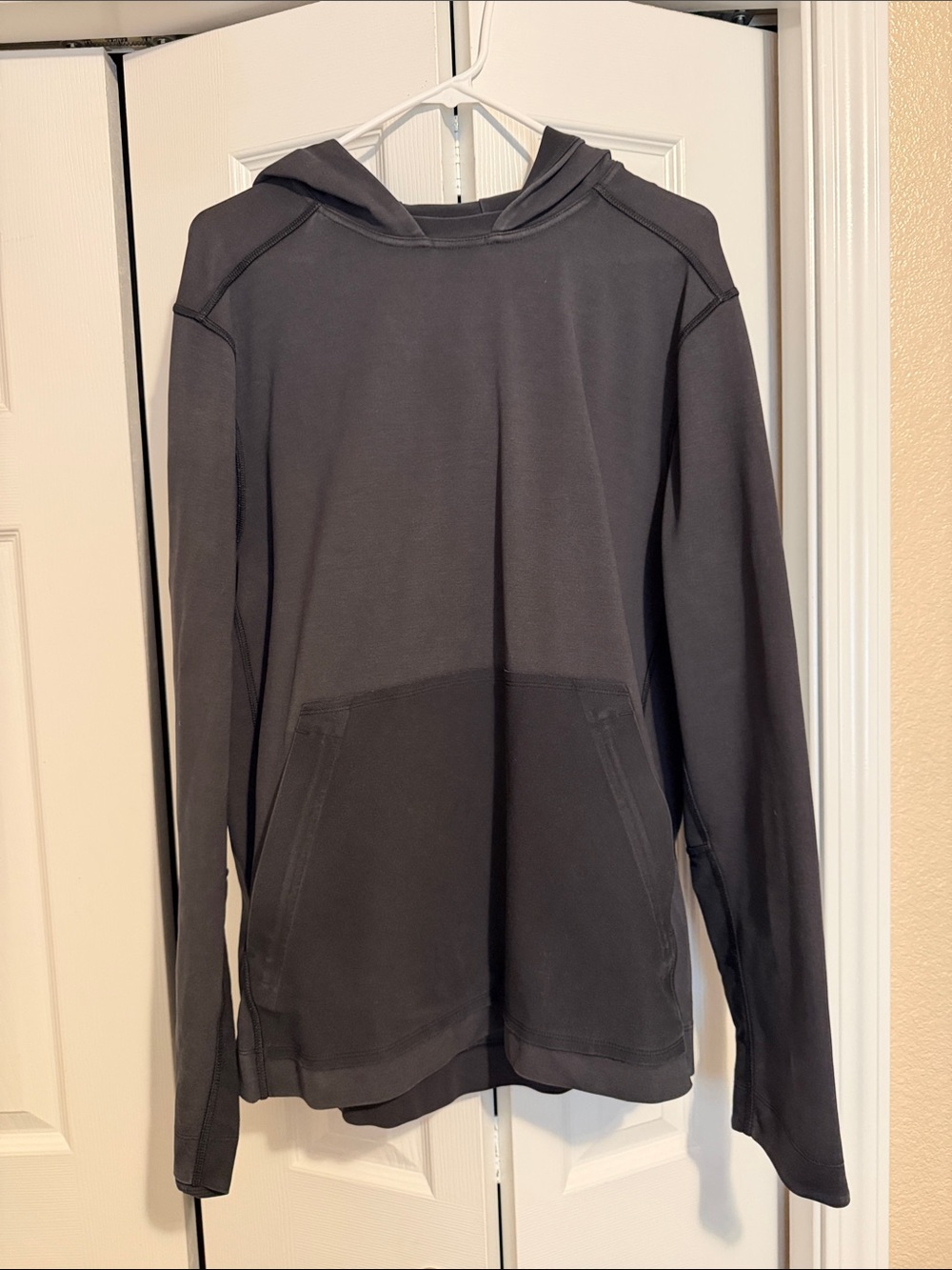 lululemon athletica Crewneck Hoodie - Charcoal/Blacm